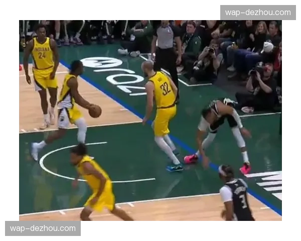 雄鹿字母哥伤停里弗斯启动多持球点体系 波特罗林斯双引擎驱动